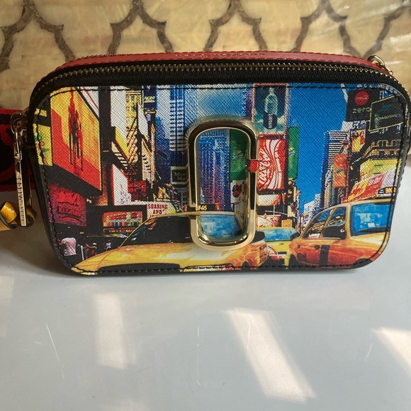 Marc Jacobs snapshot postcard printed embossed leather crossbody. - Picture 3 of 8